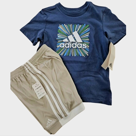 Adidas Little Boys 2 Piece Tee and Shorts Set Blue Tee/Beige Shorts NWT 3M - Picture 3 of 3